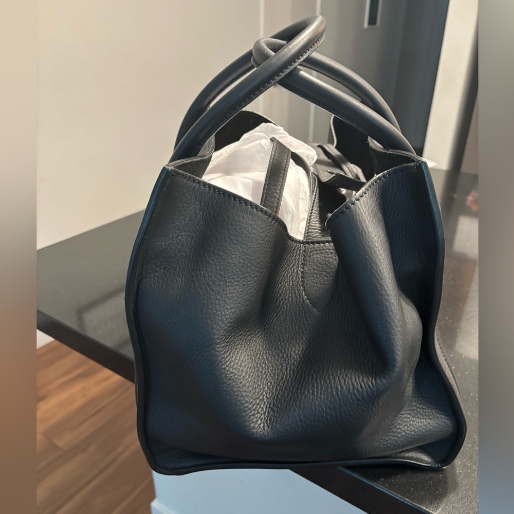Celine Phantom Black on Black tote. GUC & clean inside. Phoebe era - Picture 14 of 16